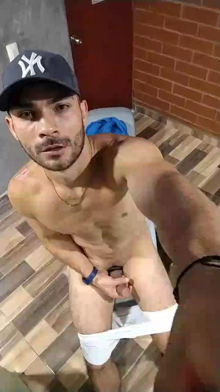 Foto porno Sexylatinogay are un fundulet nebunatic pe KUR.ro