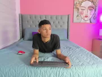 Fantezii cu _dann_sexyhot23_ pe Chaturbate