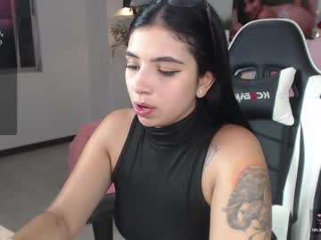 _vane_lopez se dezbraca la web pe Chaturbate