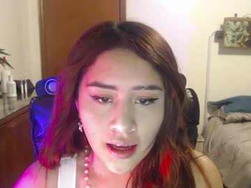 adara222 vrea sex pe Chaturbate