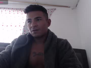 Foto porno Ce sexy este adrian_hot_bk pe KUR.ro