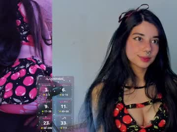 alicekingdom se dezbraca la web pe Chaturbate