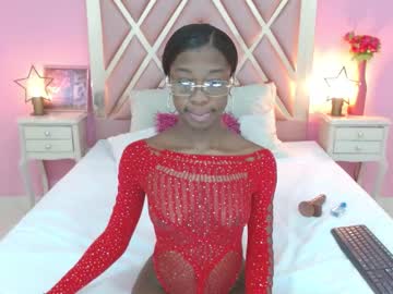 ambar_riiver se dezbraca la web pe Chaturbate