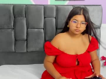 Fantezii cu amber_swam pe Chaturbate