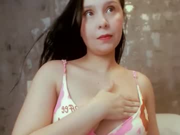 Fantezii cu ameliporter_2 pe Chaturbate