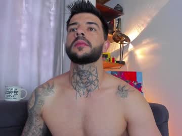 Foto porno andrewsaint1 se dezbraca la web pe Chaturbate pe KUR.ro