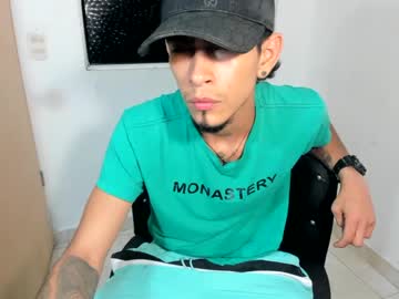 angelhugedick23 vrea sex pe Chaturbate