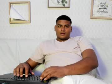 bastian_matias vrea sex pe Chaturbate