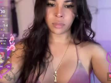 bigcockamanda23 vrea sex pe Chaturbate