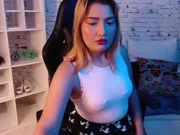 Fantezii cu burbujaa_ pe Chaturbate