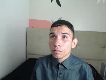 Foto porno Ce sexy este calvinwildd pe KUR.ro