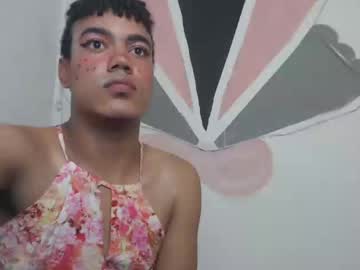 Fantezii cu cami_jenner pe Chaturbate