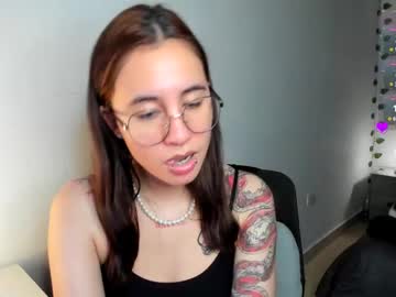 camilaalee se dezbraca la web pe Chaturbate