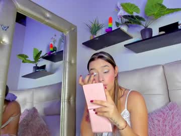 Foto porno carol_velez18 se dezbraca la web pe Chaturbate pe KUR.ro