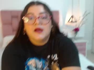 carolineblank se dezbraca la web pe Chaturbate