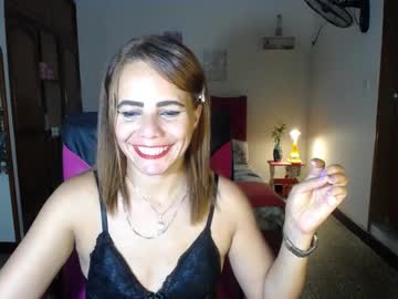 Nebunii pe chat marca danielle_rose_