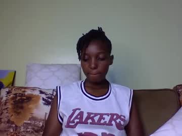 Fantezii cu ebony_phoenix pe Chaturbate