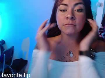 Fantezii cu elizabeth_martinez98 pe Chaturbate