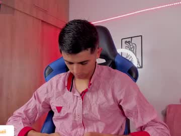 ethan_sai01 vrea sex pe Chaturbate