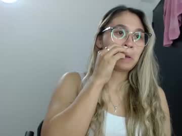 hillary_14 vrea sex pe Chaturbate