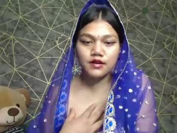 indian_kitu se dezbraca la web pe Chaturbate