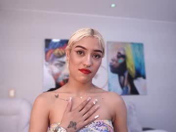 isis_ali se dezbraca la web pe Chaturbate