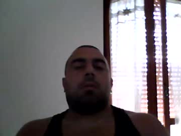 jarhead886 se dezbraca la web pe Chaturbate