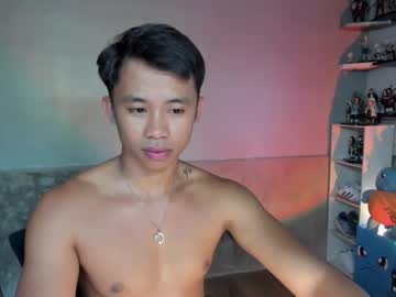 Fantezii cu jmdark_ pe Chaturbate