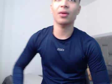 Fantezii cu kaleb_adam pe Chaturbate