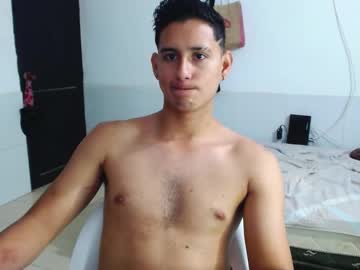 Fantezii cu kam_and_friends pe Chaturbate