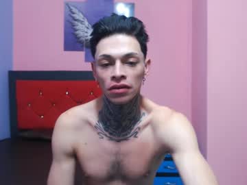 Fantezii cu leooth pe Chaturbate