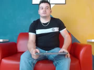 Fantezii cu leoreem pe Chaturbate