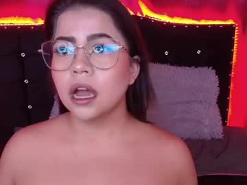 lily_arouse se dezbraca la web pe Chaturbate