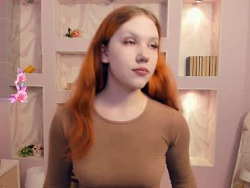 lusty_miss_di se dezbraca la web pe Chaturbate