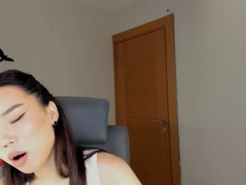 marmel999 se dezbraca la web pe Chaturbate