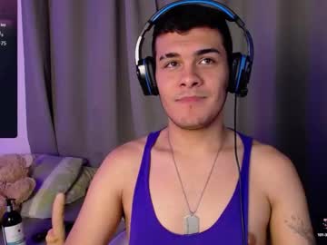 Fantezii cu matt_miller12 pe Chaturbate