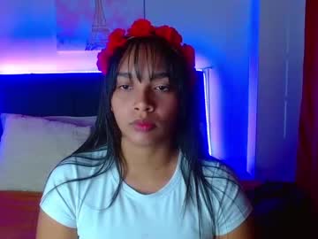 Fantezii cu mazikeengirl_ pe Chaturbate