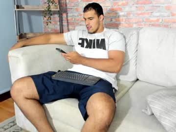 Fantezii cu nick_millerj pe Chaturbate