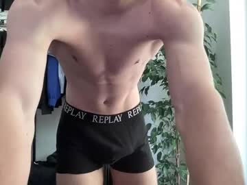 Fantezii cu petetheslut pe Chaturbate