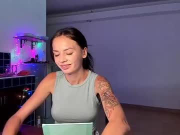 petite_doll49 vrea sex pe Chaturbate