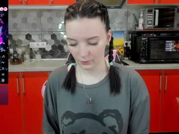 playful_mary vrea sex pe Chaturbate