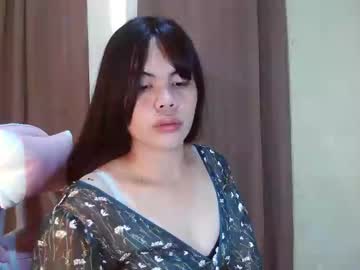 pretty_pia18 se dezbraca la web pe Chaturbate