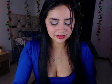 saraa_doll se dezbraca la web pe Chaturbate