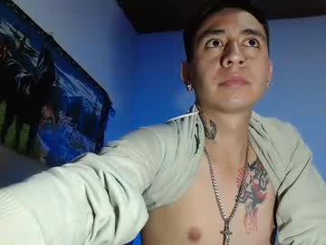 Fantezii cu seductiveboy66 pe Chaturbate