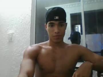 Fantezii cu sex_house96 pe Chaturbate