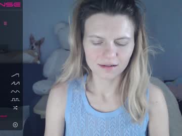 shy_moony vrea sex pe Chaturbate