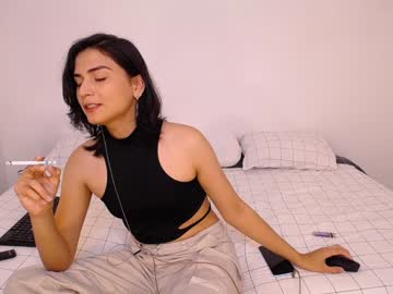 skyamber8 vrea sex pe Chaturbate