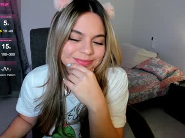 strawberry_girl_ vrea sex pe Chaturbate