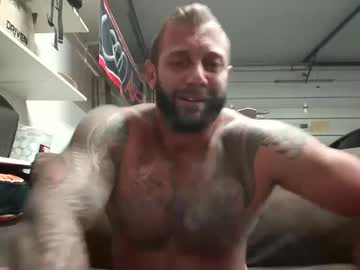 Fantezii cu therealmccoy87 pe Chaturbate