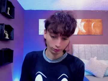 Fantezii cu thiago_indica pe Chaturbate